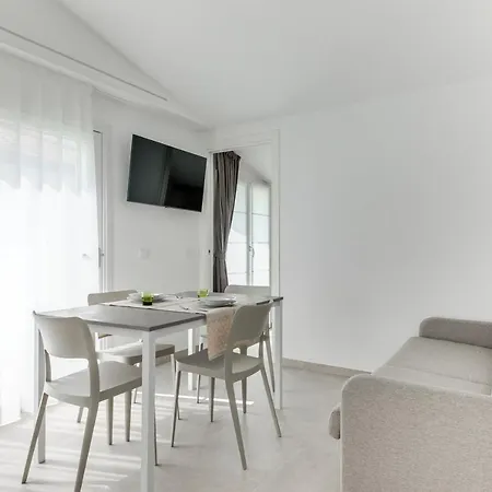 Diffuso Arcobaleno Aparthotel 4*